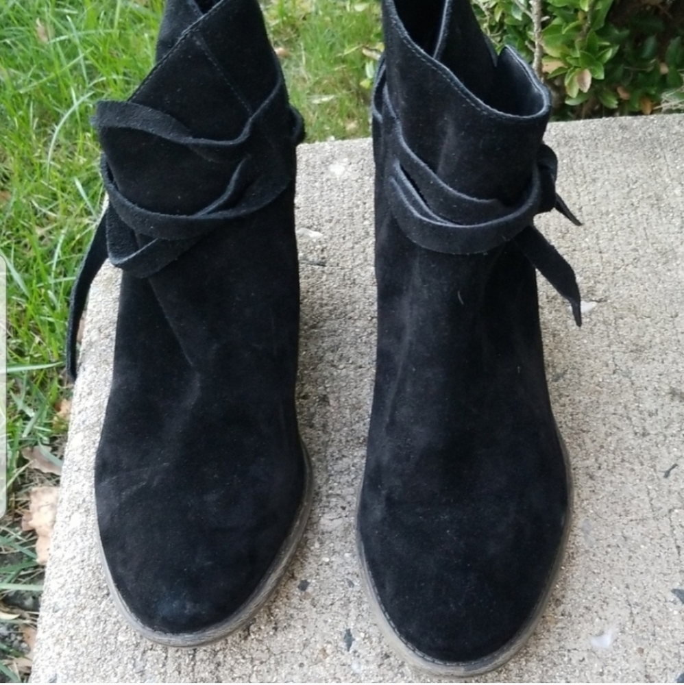 Society Black ankle boot size 10